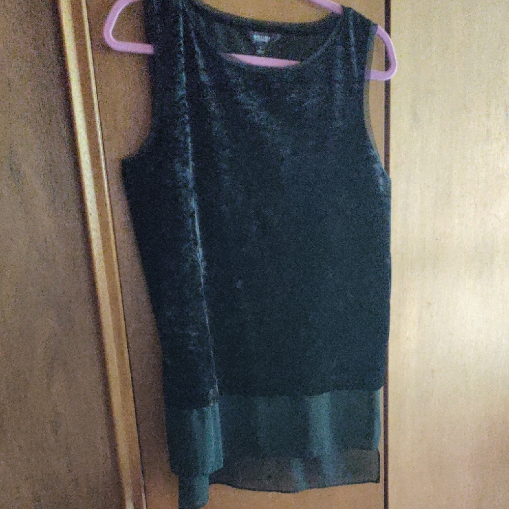 Simply Vera Vera Wang Black and Purple Garment